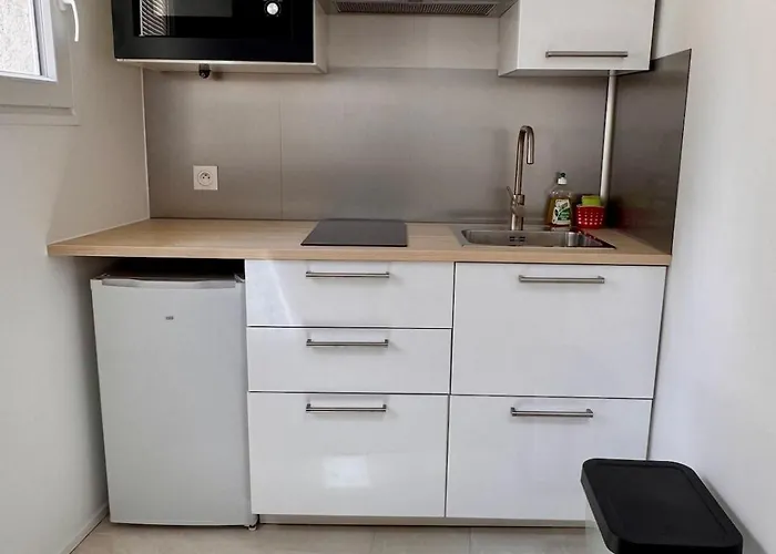 Independant A Avec Terrasse, Proche Aeroport Cdg Roissy-en-France